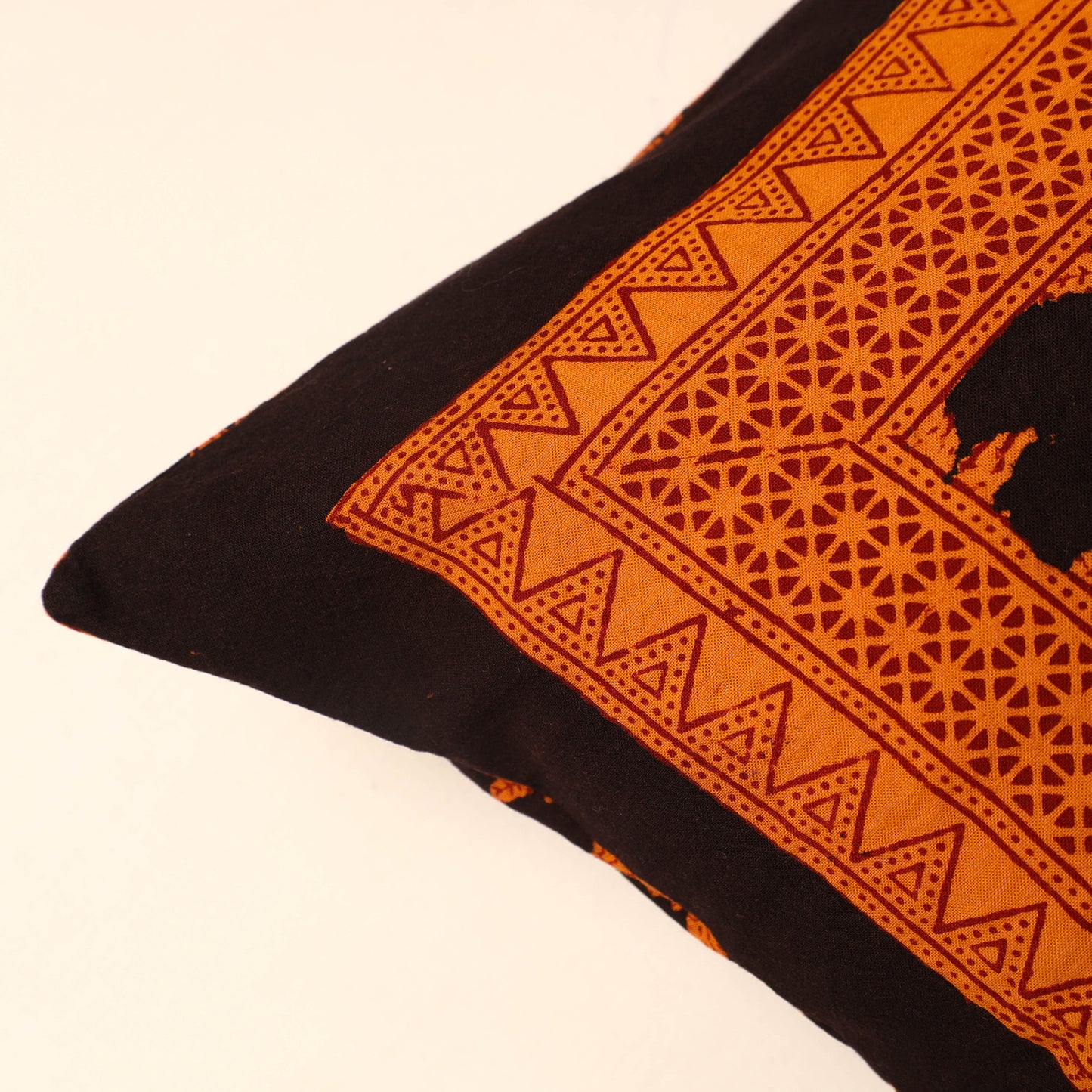 Bagh Cushion Cover