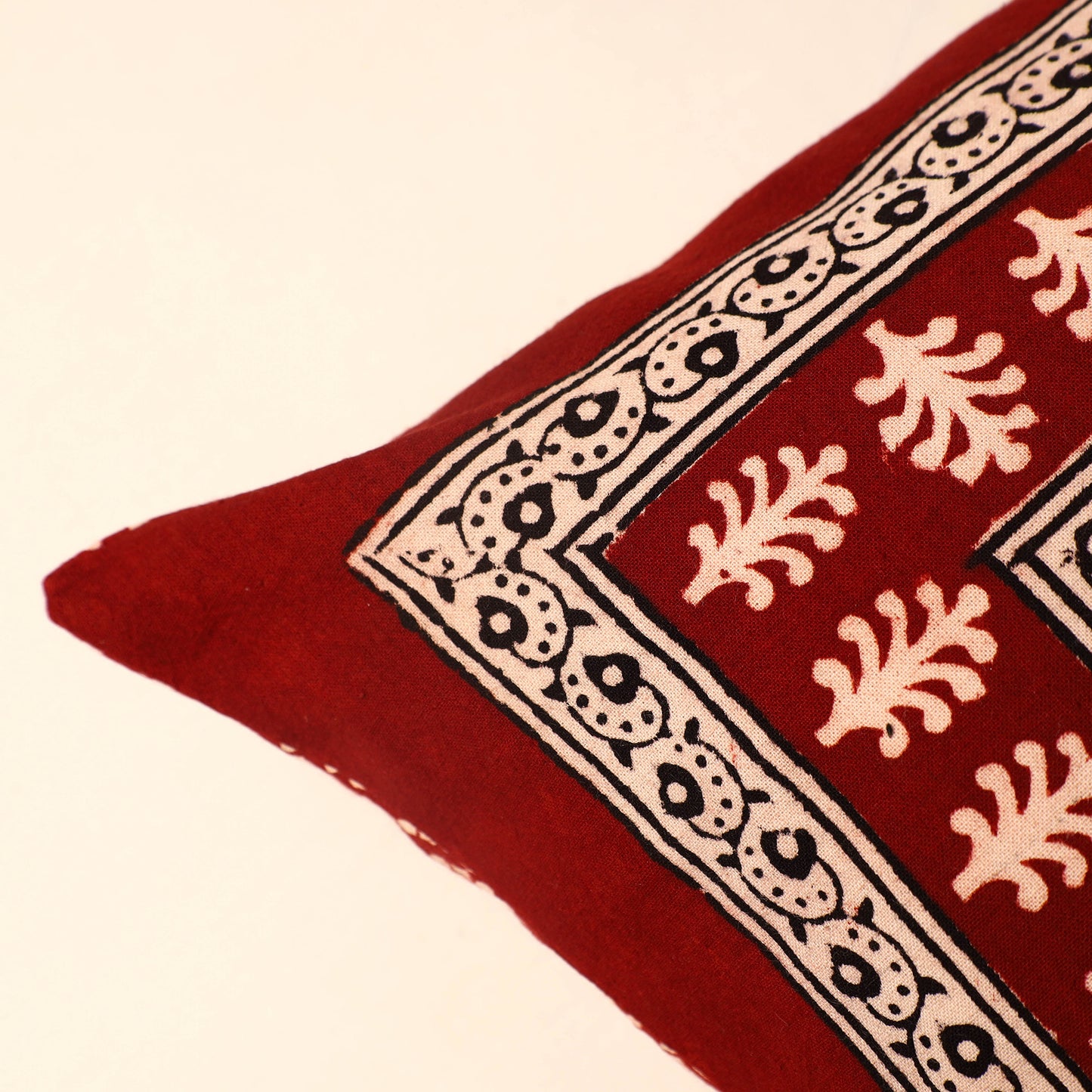 Bagh Cushion Cover