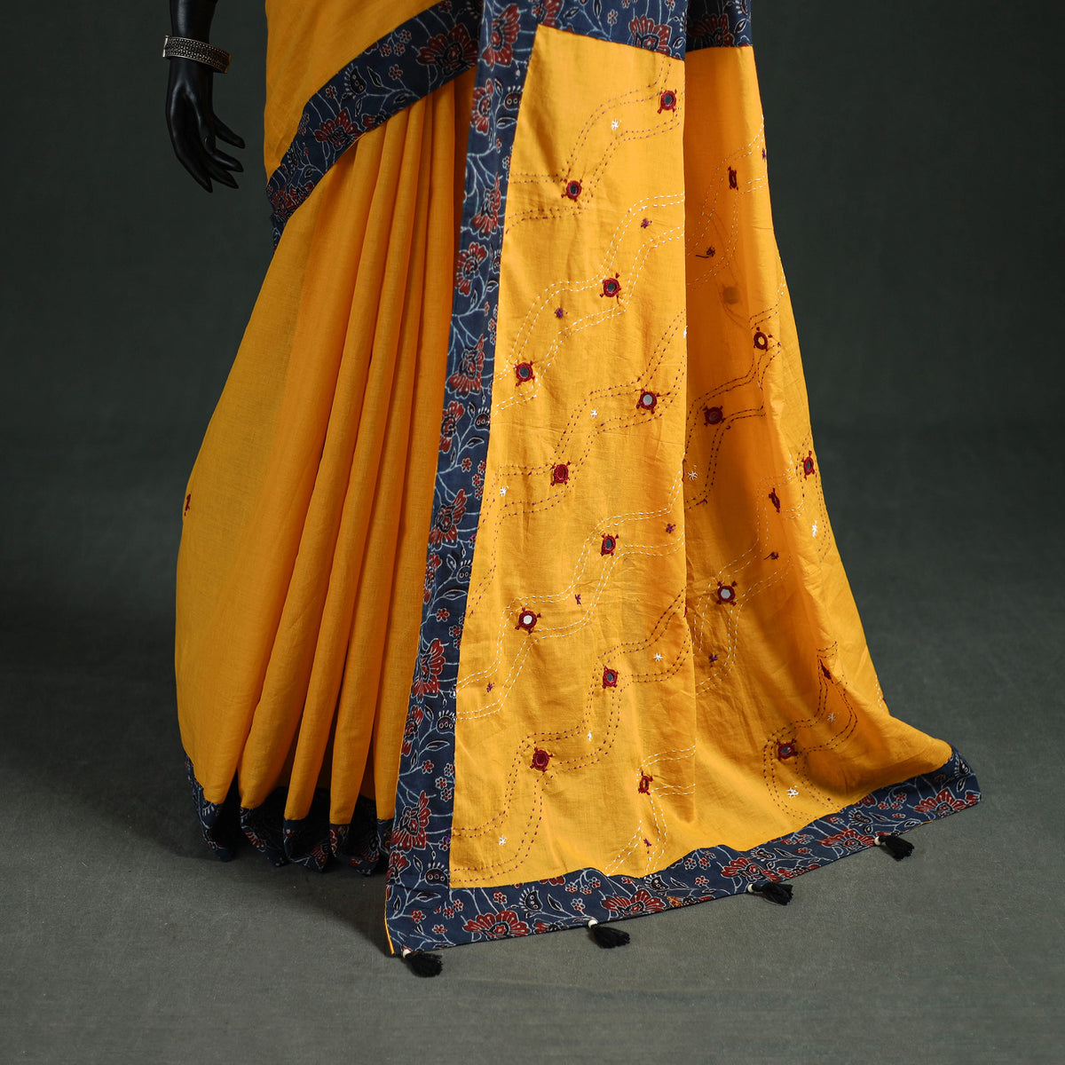 Tagai & Mirror Embroidered Ajrakh Patchwork Pure Mul Cotton Saree with Blouse Piece 20