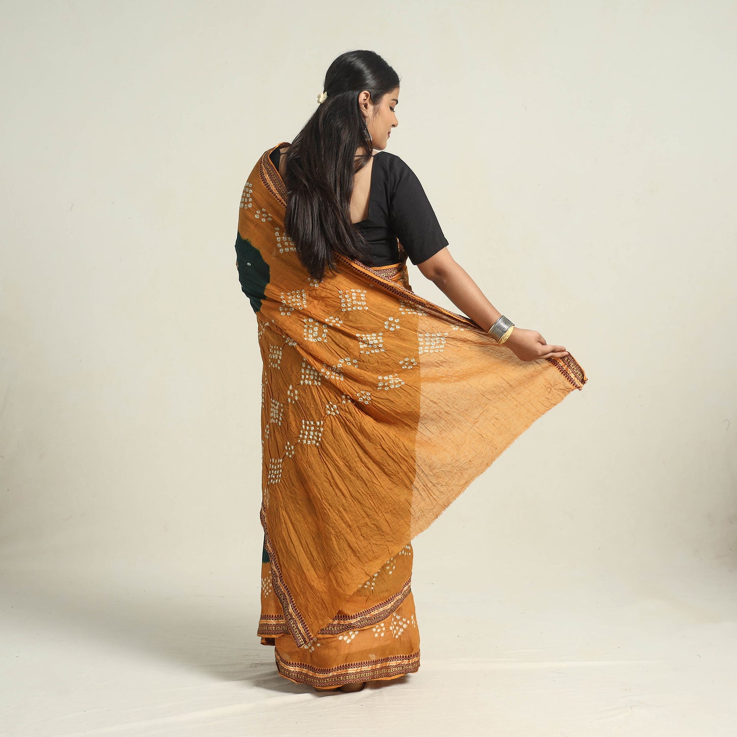 Bandhani Saree