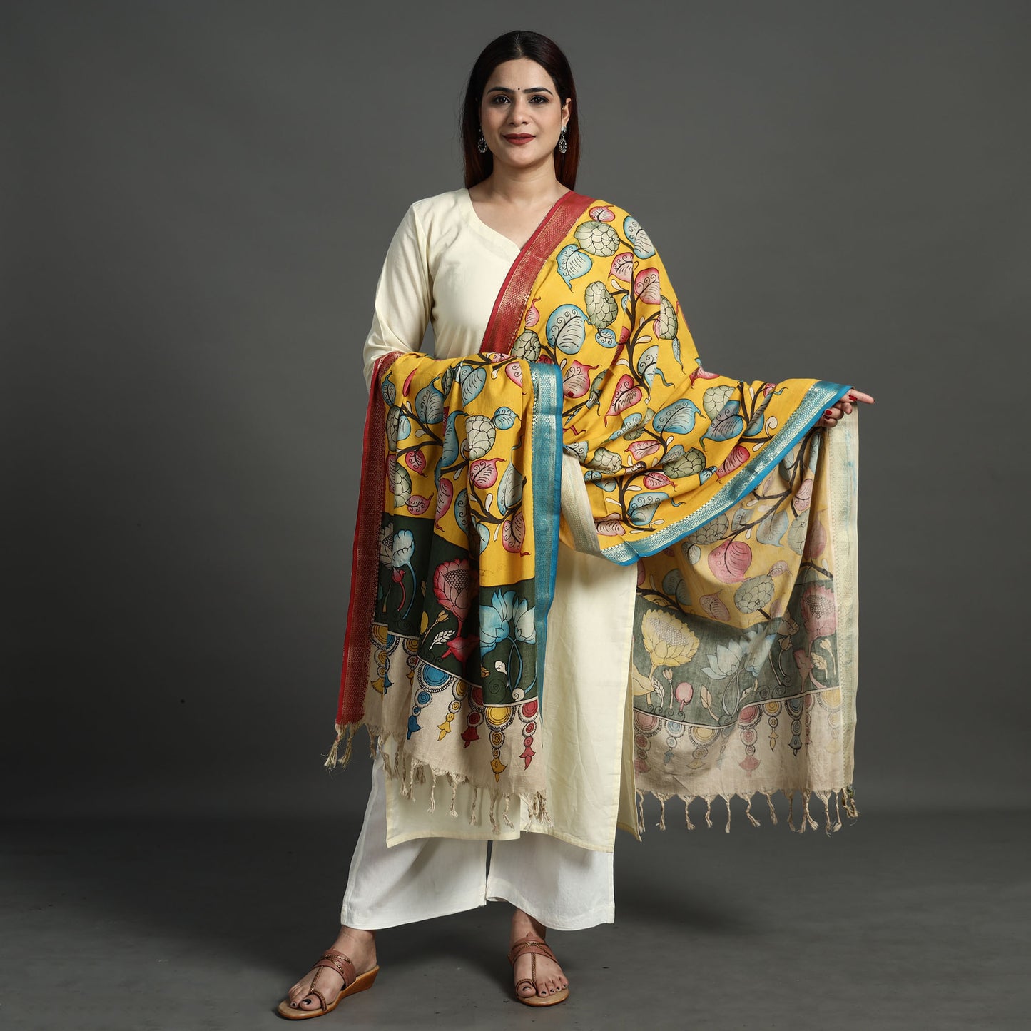 kalamkari handpainted dupatta