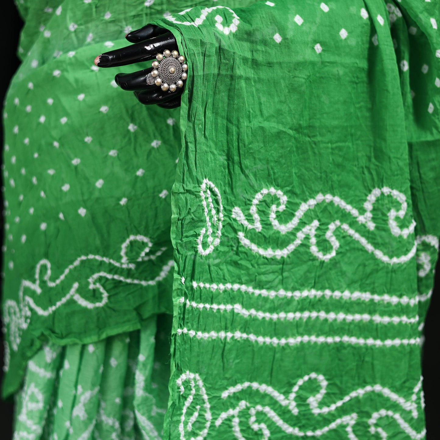 Kutch Bandhani Tie-Dye Cotton Saree 19