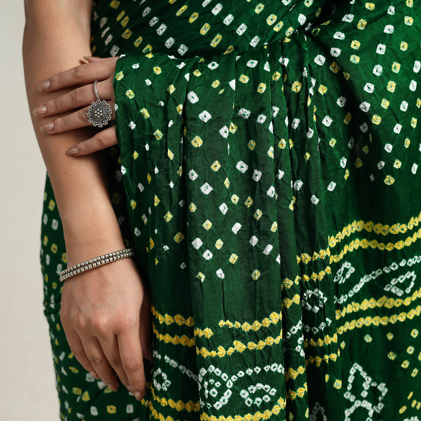 Green - Kutch Tie-Dye Gajji Silk Bandhani Saree with Blouse Piece 04