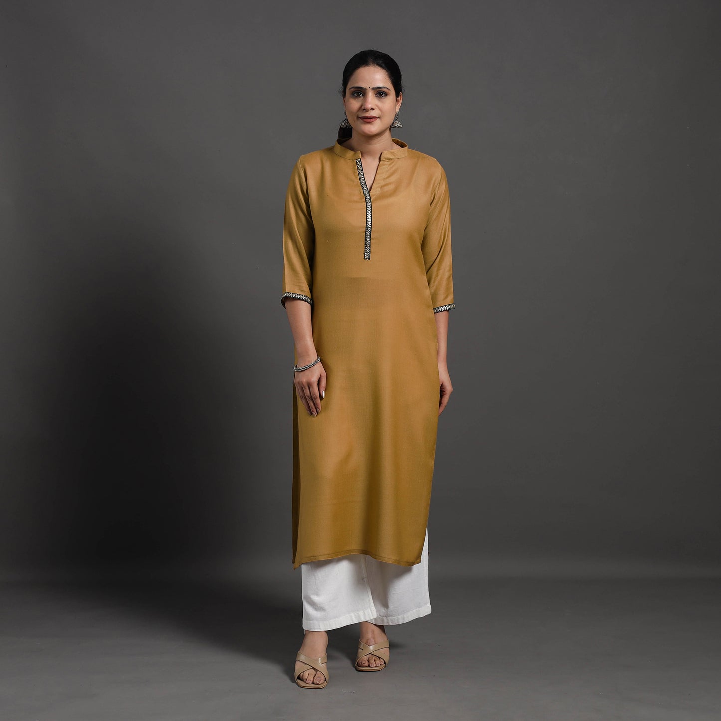 Jinat Plain Merino Woolen Kurta