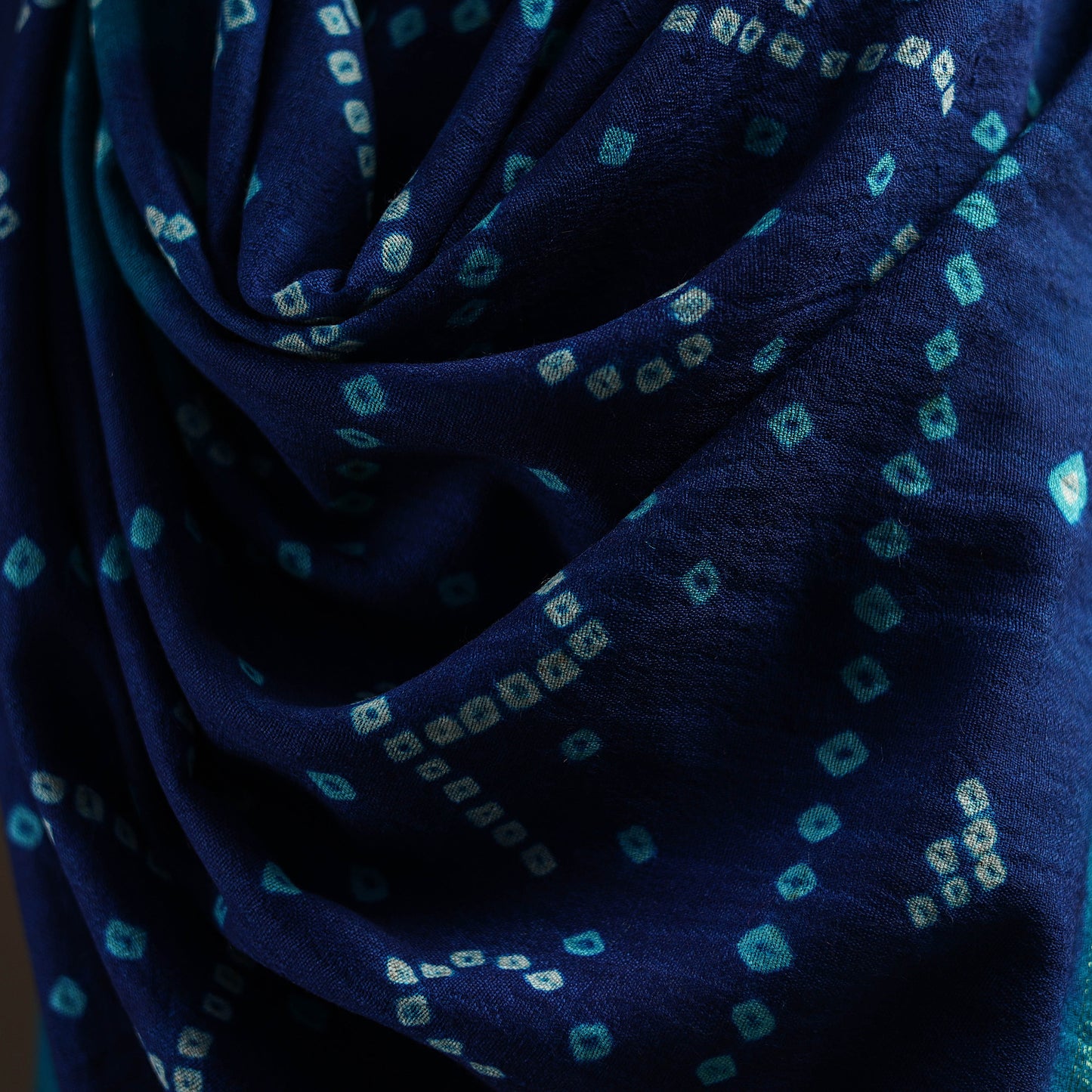 Kutch Bandhani Handwoven Merino Wool Shawl 40