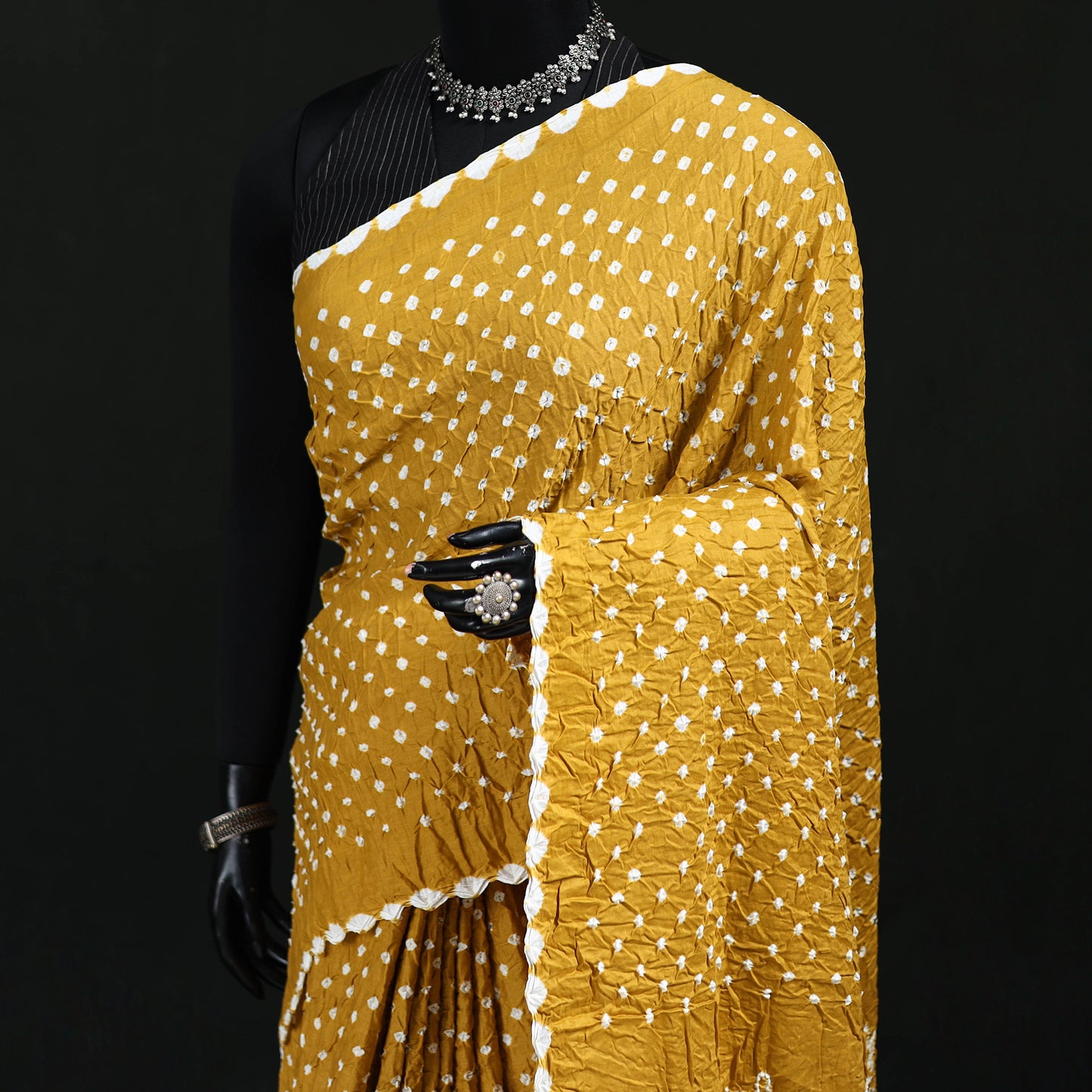 Kutch Bandhani Tie-Dye Cotton Saree 25