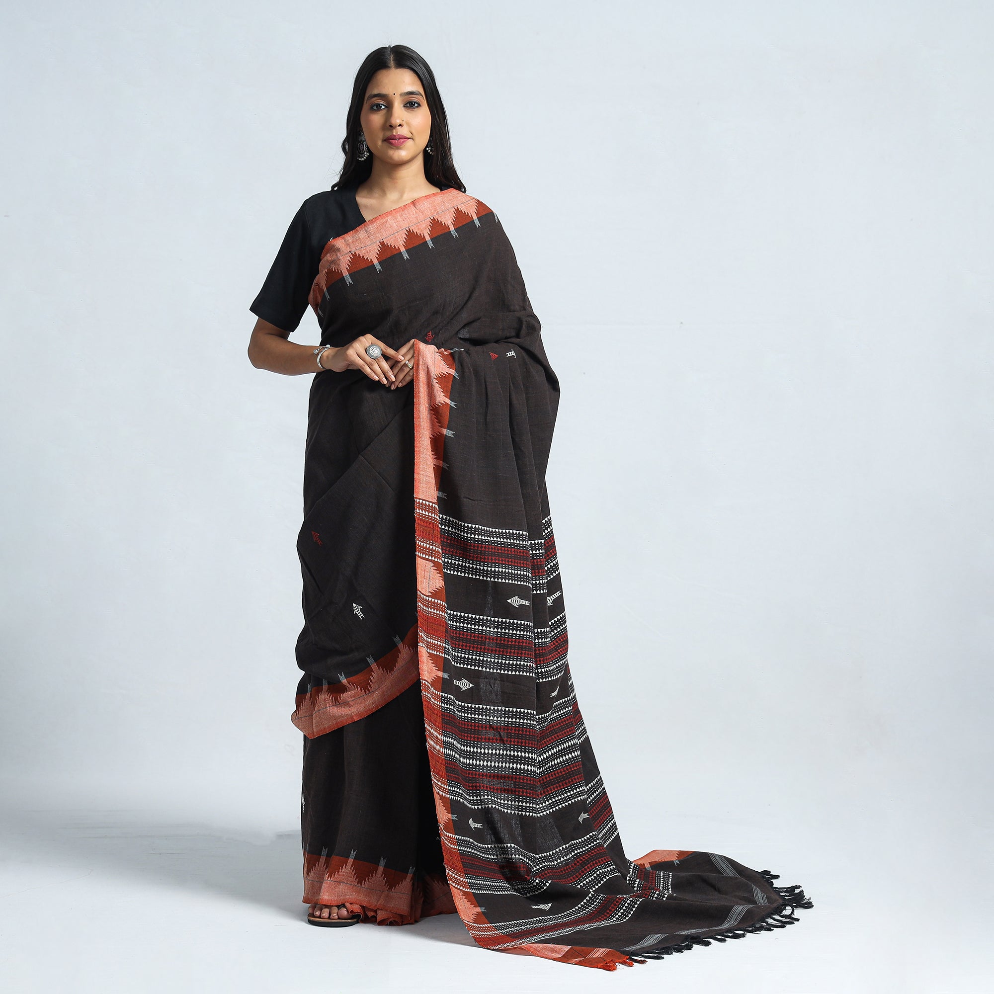 Buy Bengal Border Handloom Pure Cotton Saree Online at iTokri.com by ITOKRI  CRAFTS INITIATIVE l iTokri आई.टोकरी