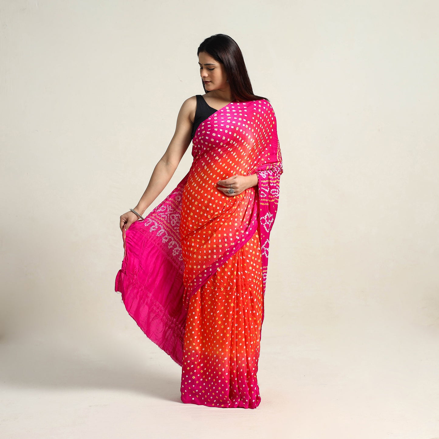 Kutch Tie-Dye Gajji Silk Bandhani Saree with Blouse Piece 08