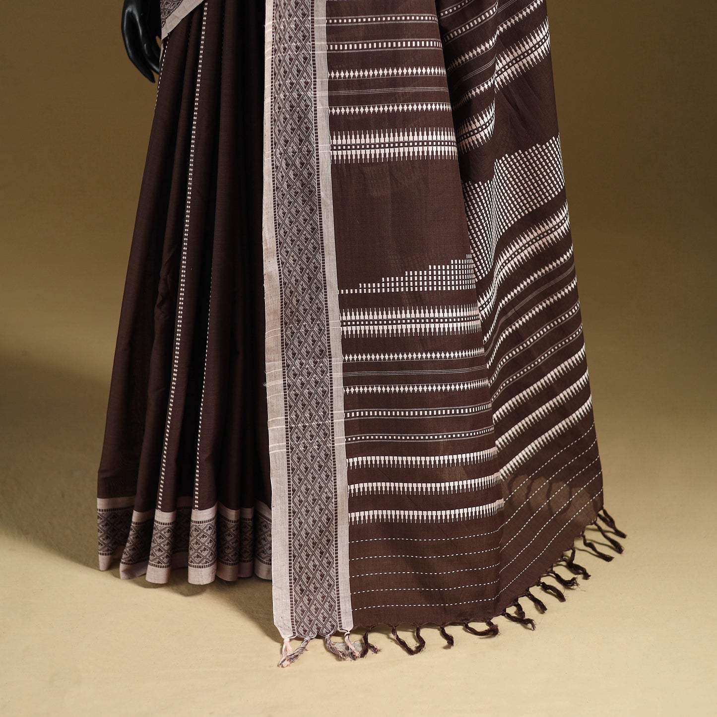 Bengal Handwoven Cotton Begumpuri Saree 25