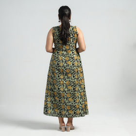 Buy Batik Printed Cotton Angrakha Sleeveless Flared Dress Online at iTokri.com