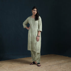 Green - Hand Embroidered Muslin Chikankari Kurta with Pant Set for Women 27