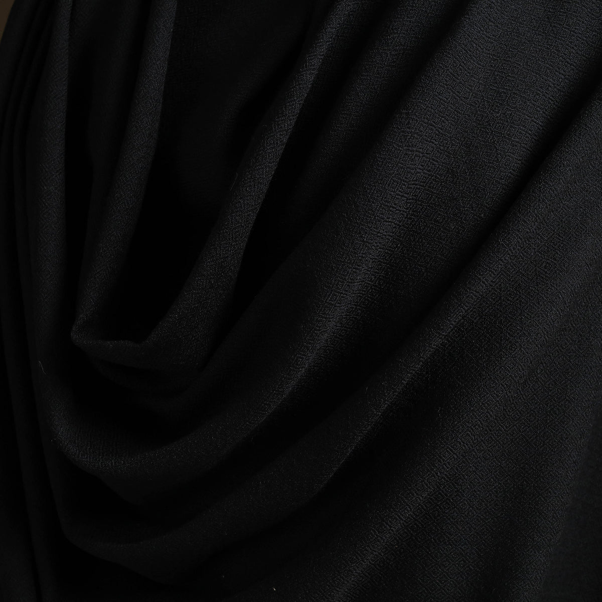Black - Kumaun Handwoven Pure Merino Wool Shawl 08