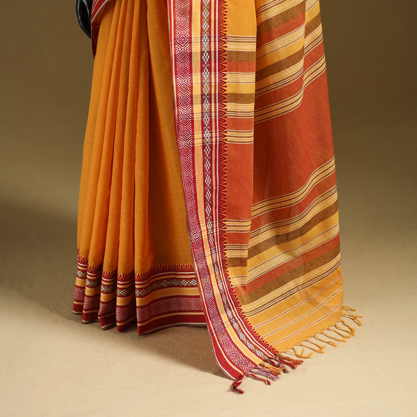 Bengal Handwoven Cotton Begumpuri Saree 27