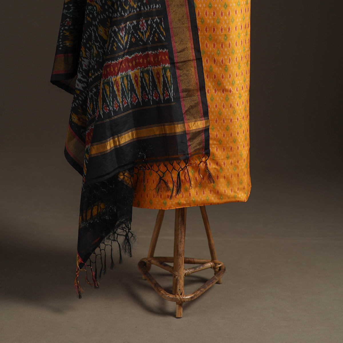 Pochampally Ikat Handloom Sico Unstitched Dress Material: Kurta with Dupatta 18