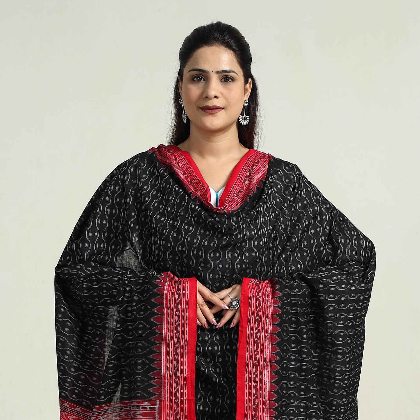 Black - Sambalpuri Ikat Weave Handloom Cotton Dupatta 06