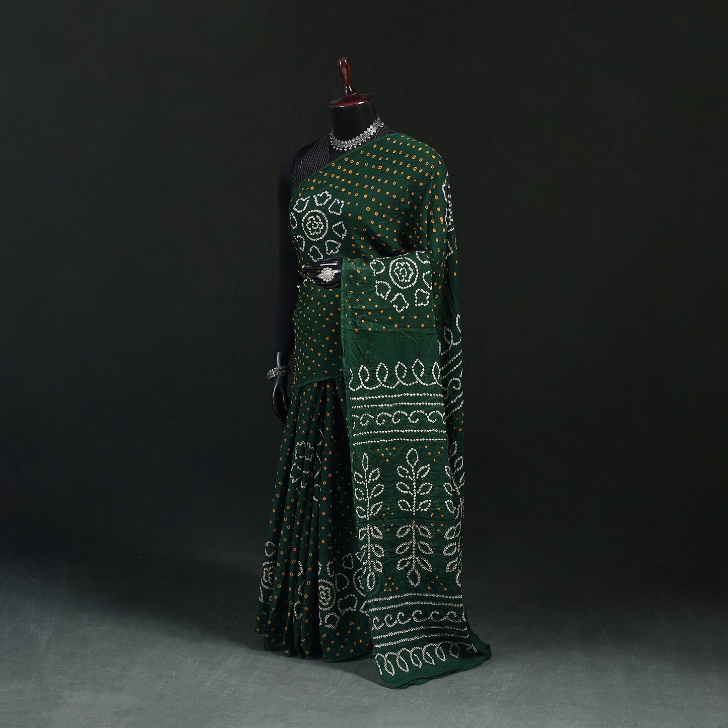 Kutch Bandhani Tie-Dye Cotton Saree 31