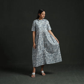 Collared Neck Buttoned Down Flared Cotton Hand Block Batik Print Dress 02