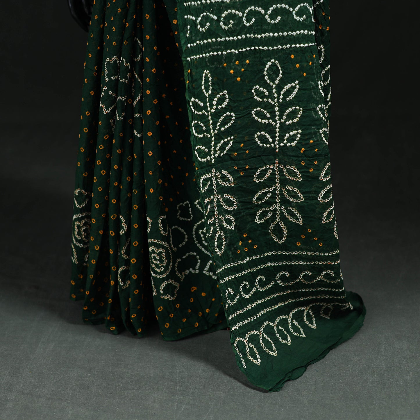Kutch Bandhani Tie-Dye Cotton Saree 31