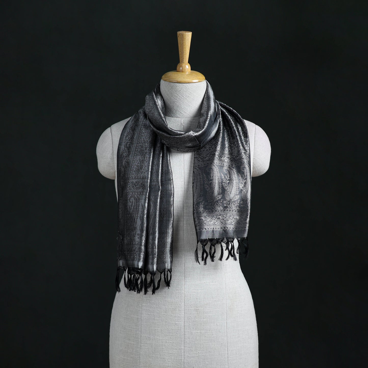 Handwoven Banarasi Pure Silk Stole with Tassels 02