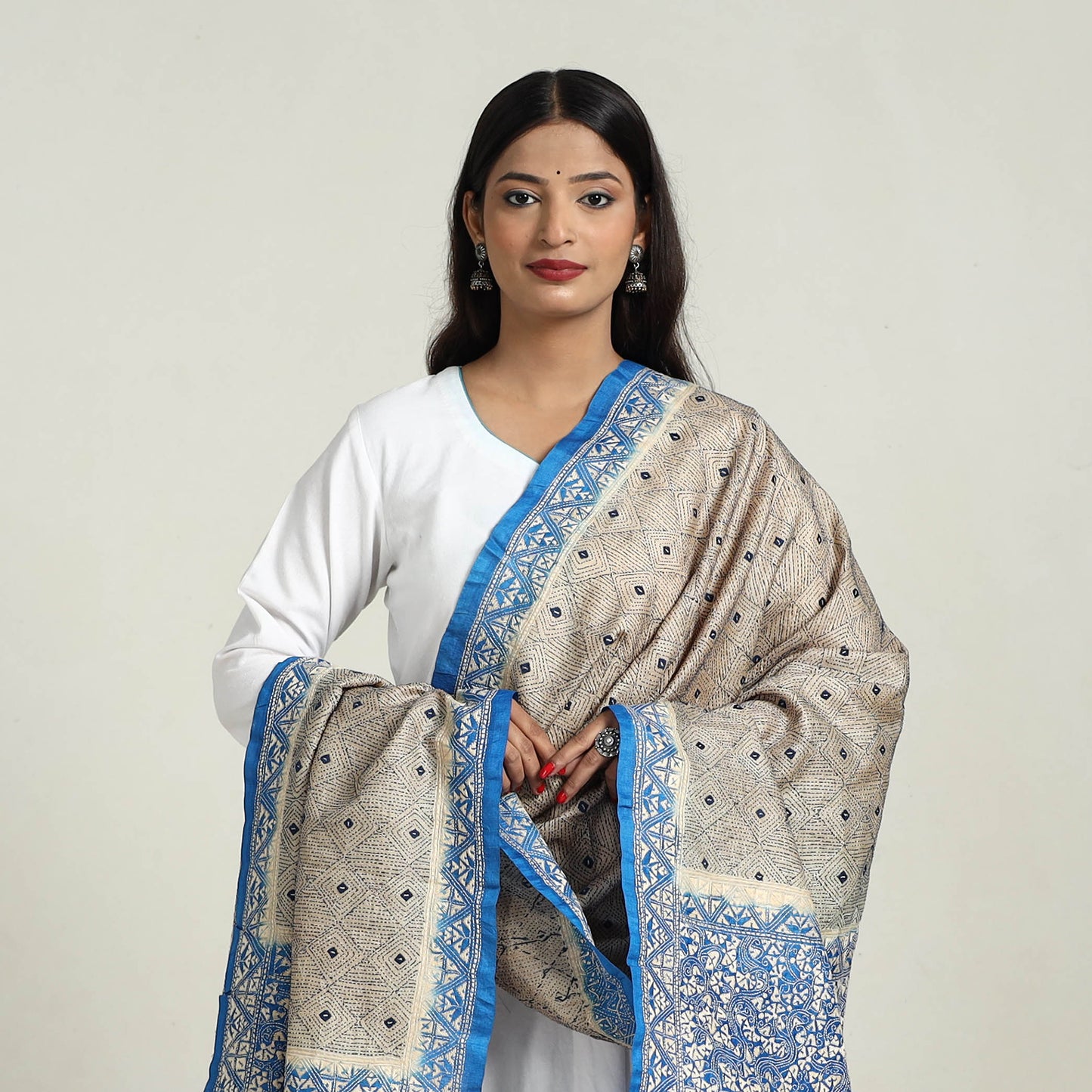 Grey - Handloom Tussar Silk Bengal Kantha Embroidery Dupatta 03