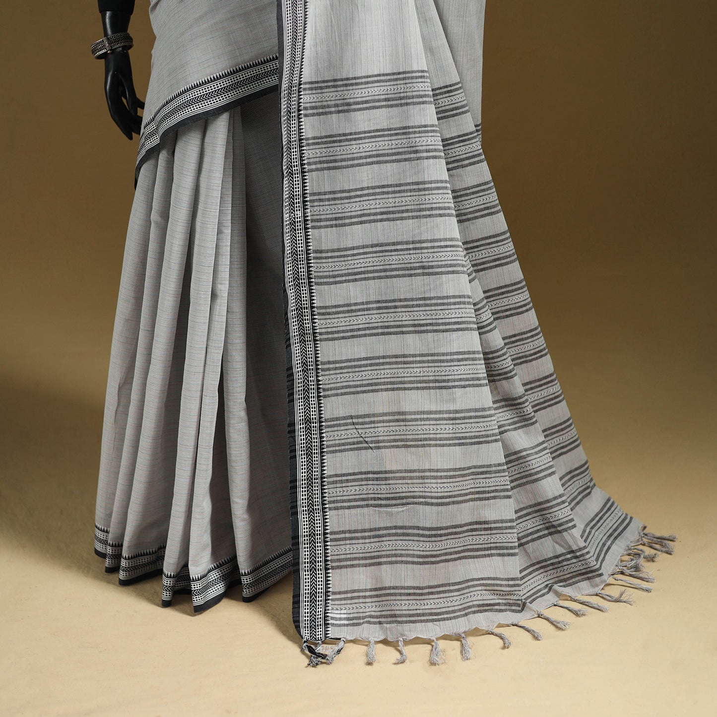 Grey - Bengal Handwoven Cotton Begumpuri Saree 35