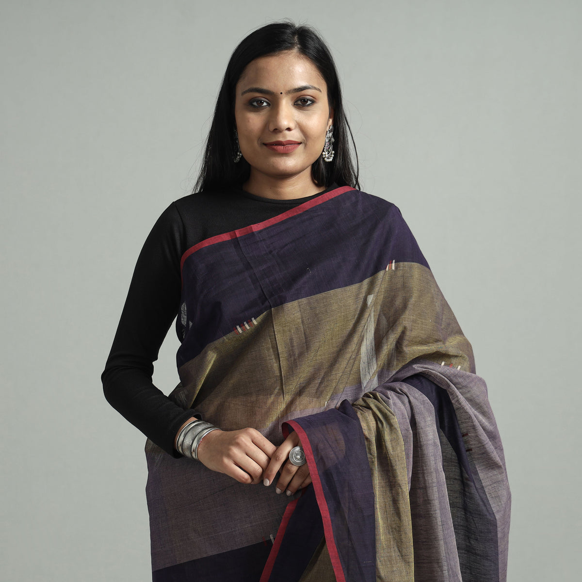 jamdani buti saree