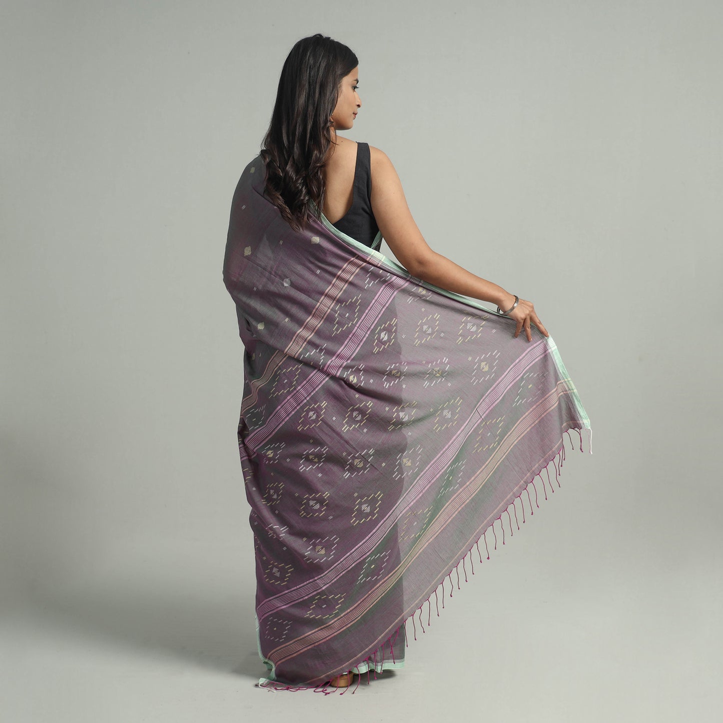 Grey - Handloom Cotton Phulia Jamdani Saree with Tassels 04