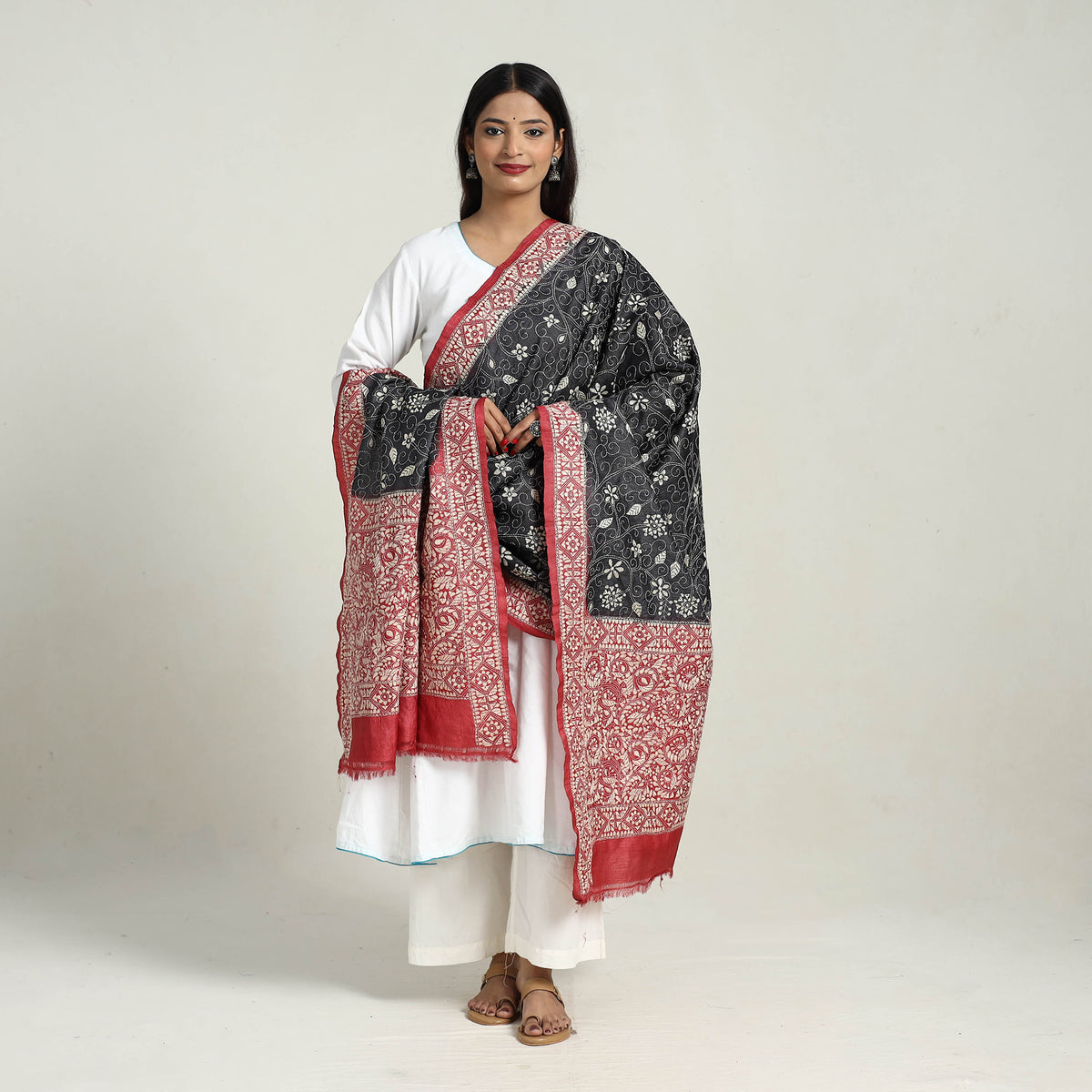 Black - Handloom Tussar Silk Bengal Kantha Embroidery Dupatta 08