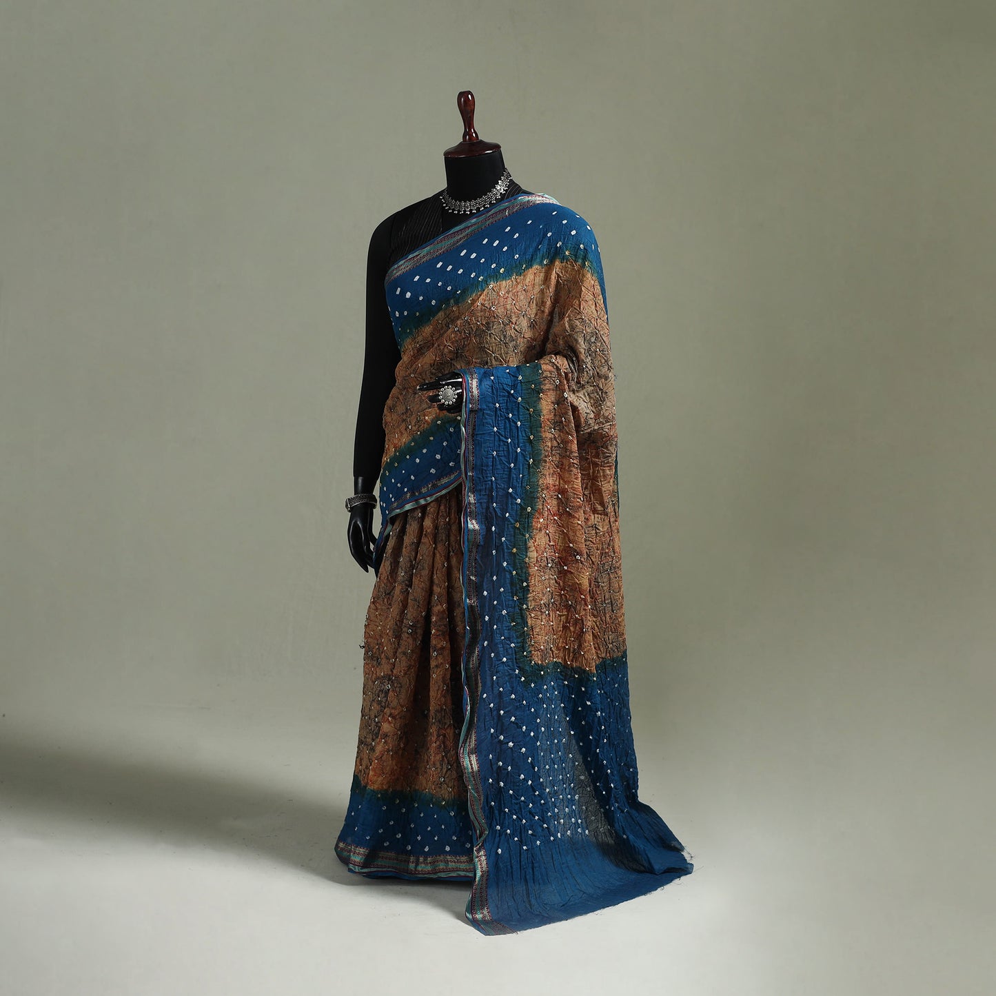 Kutch Tie-Dye Shibori Bandhani Cotton Saree with Blouse Piece 26