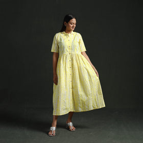 Collared Neck Buttoned Down Flared Cotton Hand Block Batik Print Dress 05