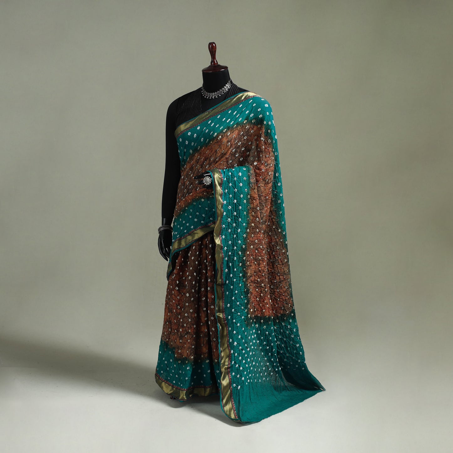 Kutch Tie-Dye Shibori Bandhani Cotton Saree with Blouse Piece 28