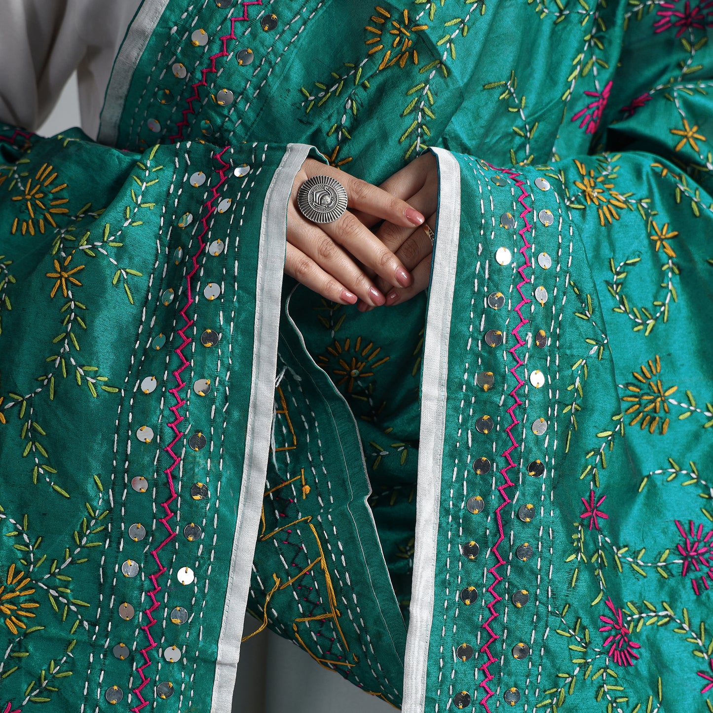 Green - Ranihati Chanderi Silk Chapa Work Phulkari Embroidered Dupatta 09