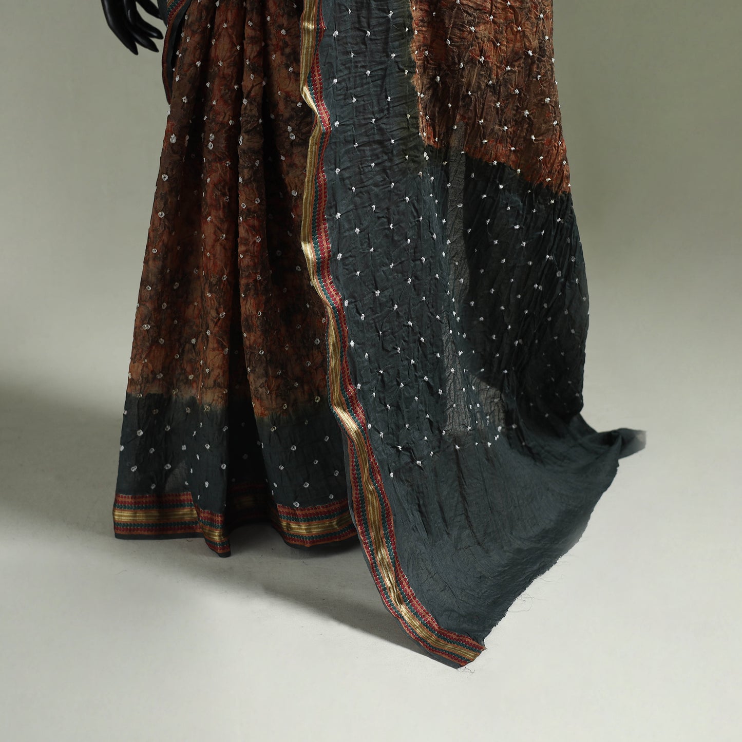 Kutch Tie-Dye Shibori Bandhani Cotton Saree with Blouse Piece 29