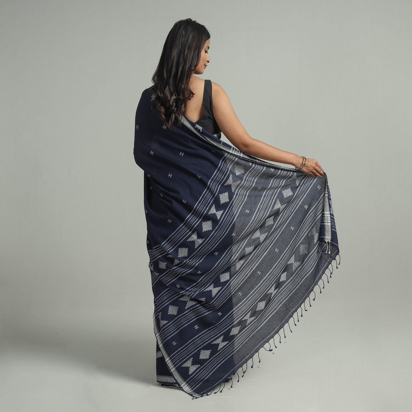 Blue - Handloom Cotton Phulia Jamdani Saree with Tassels 08