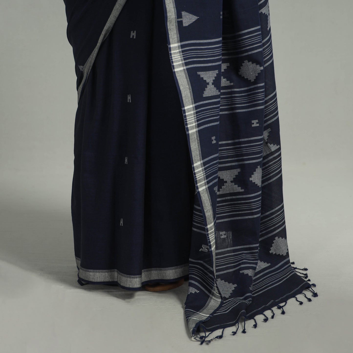 Blue - Handloom Cotton Phulia Jamdani Saree with Tassels 08