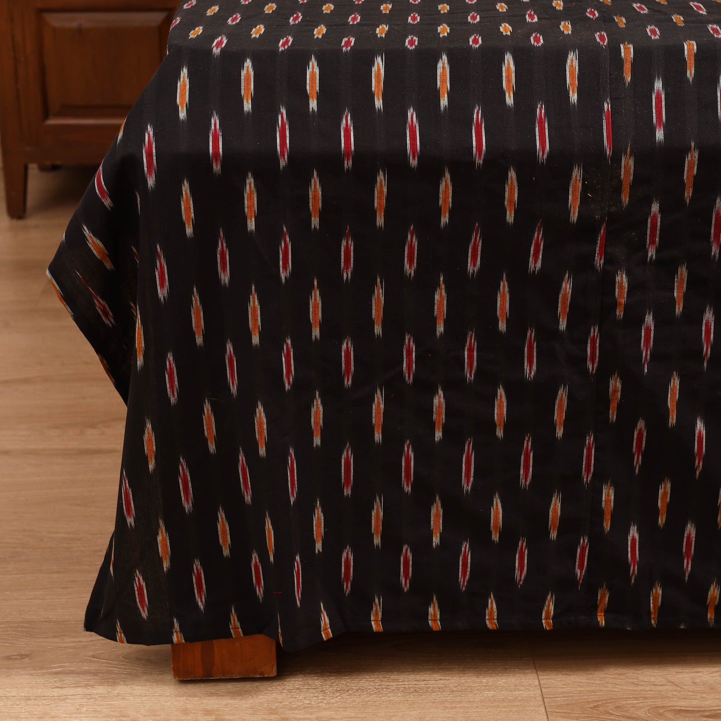 Pochampally Ikat with Bagh Patch Cotton Double Bedsheet Set (108 x 90 in) 04