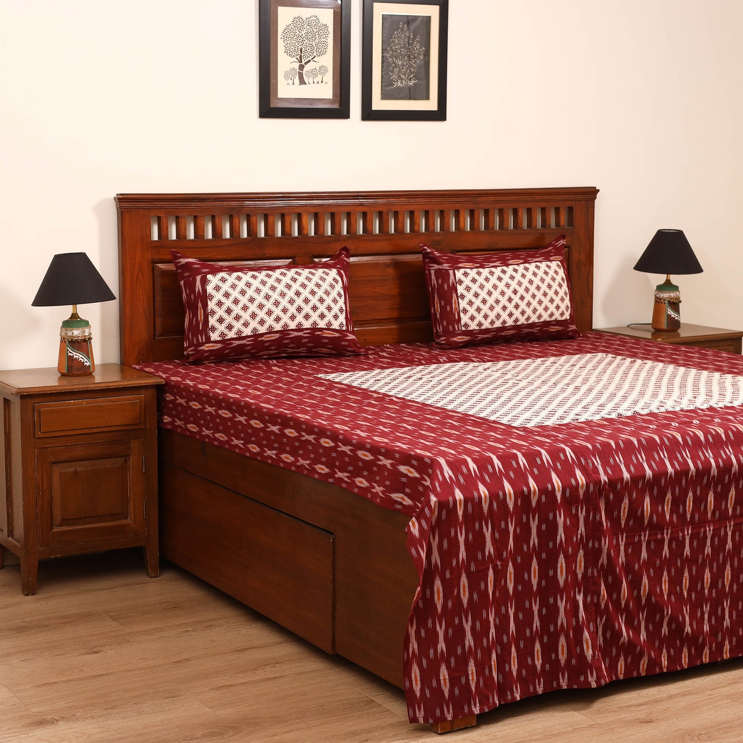 Pochampally Ikat with Bagh Patch Cotton Double Bedsheet Set (108 x 90 in) 05