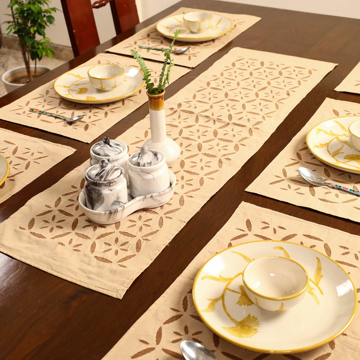 Applique Cut Work Table Runner with Table Mat Set 55