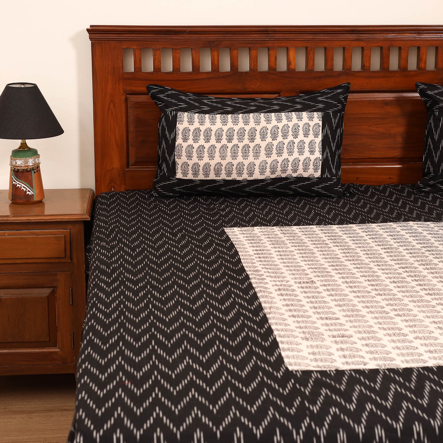 Pochampally Ikat with Bagh Patch Cotton Double Bedsheet Set (108 x 90 in) 06