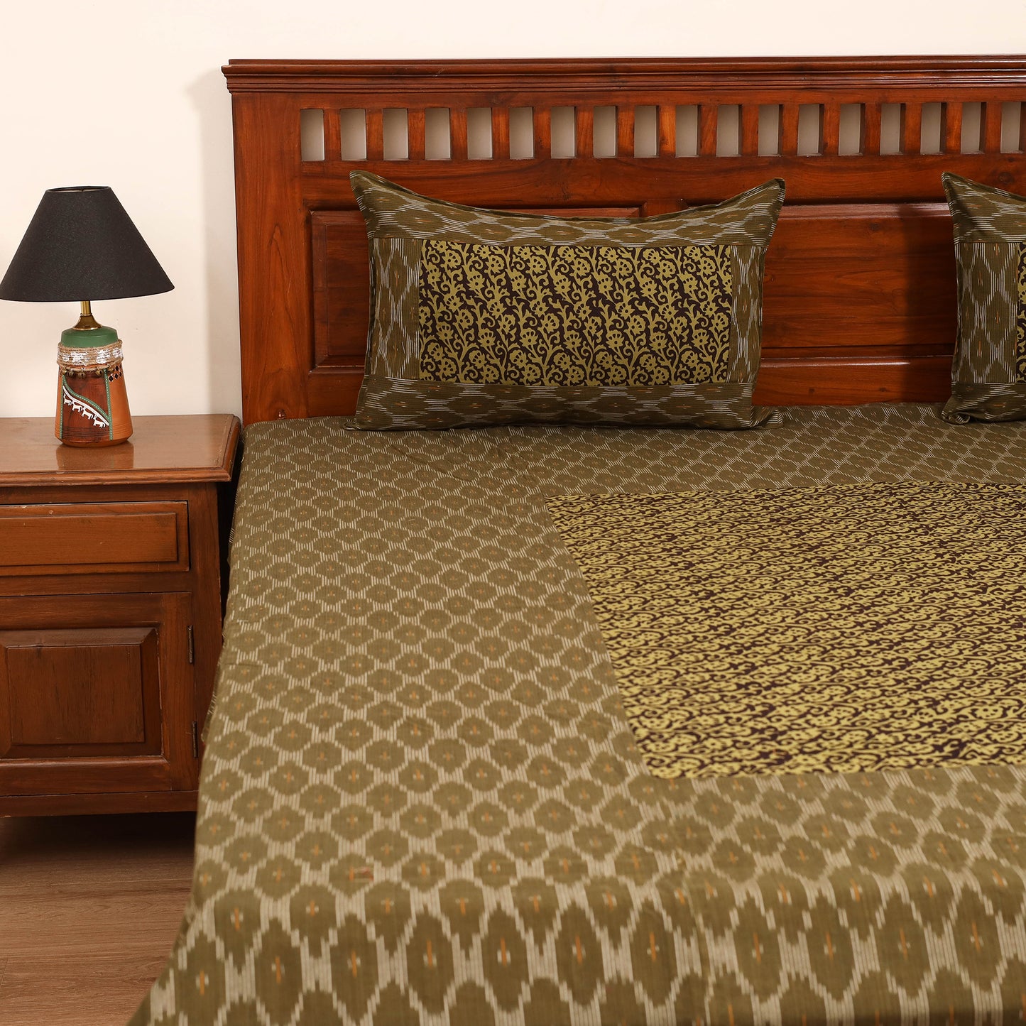 Pochampally Ikat with Bagh Patch Cotton Double Bedsheet Set (108 x 90 in) 08