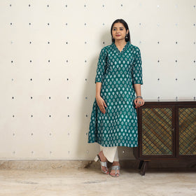 Green Handloom Cotton A-Line Pochampally Ikat Kurta