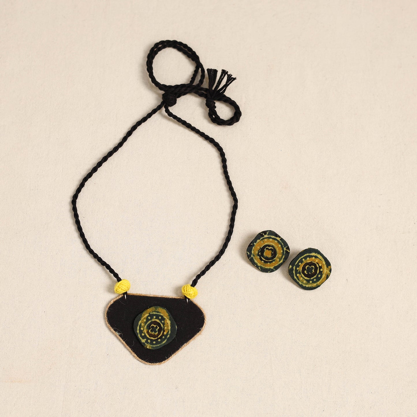 Green - handmade fabart necklace set 20 - handcrafted