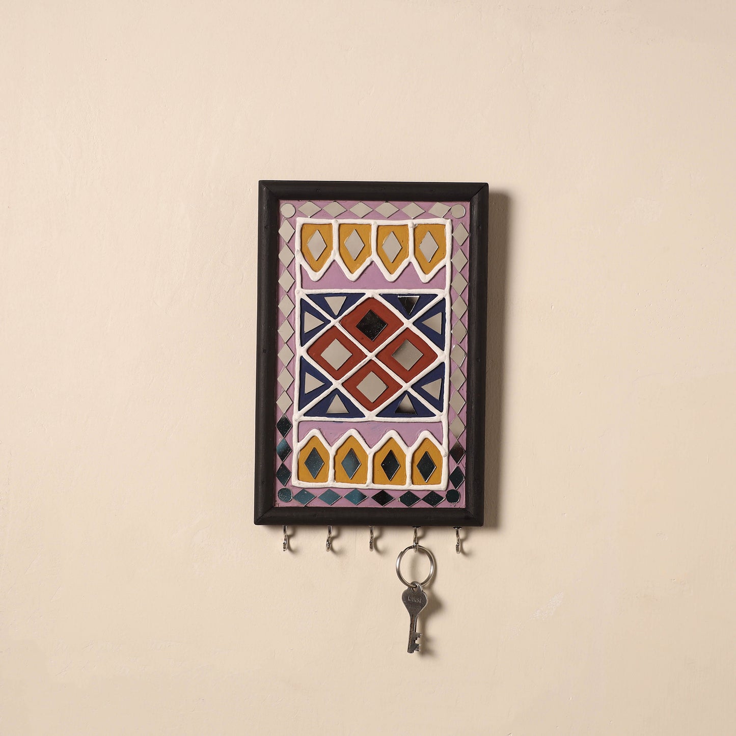 Kutch Mud Mirror Work Lippan Art Key Holder (9 x 6 in) 50
