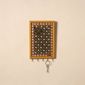 Kutch Mud Mirror Work Lippan Art Key Holder (9 x 6 in) 44