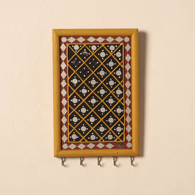 Kutch Mud Mirror Work Lippan Art Key Holder (9 x 6 in) 44