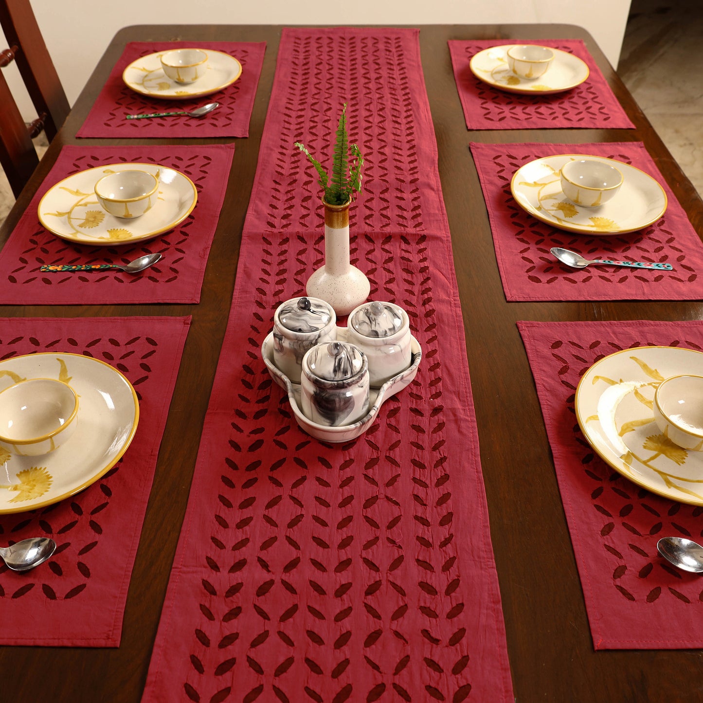 Applique Cut Work Table Runner with Table Mat Set 84