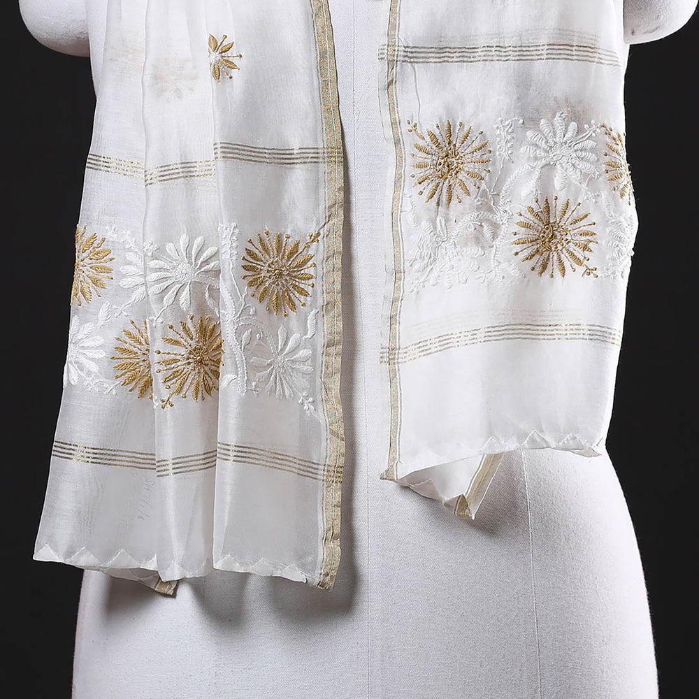 chikankari stole