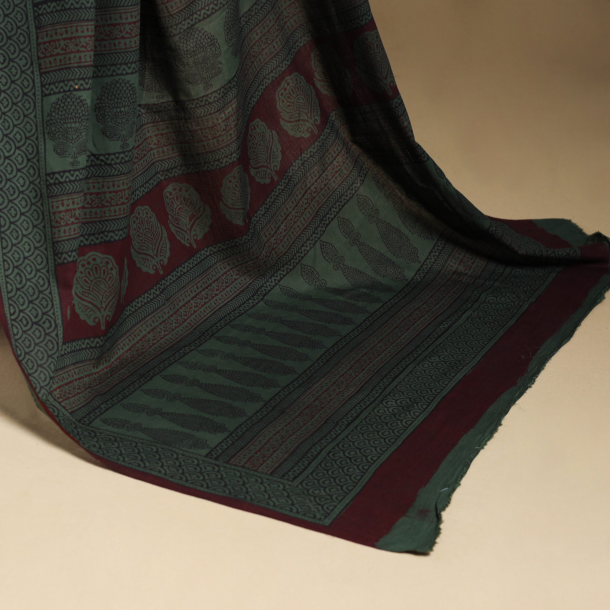 Maroon Block R Maroon Block Print Natural Dyed Cotton Bagh Saree – iTokri आई.टोकरी