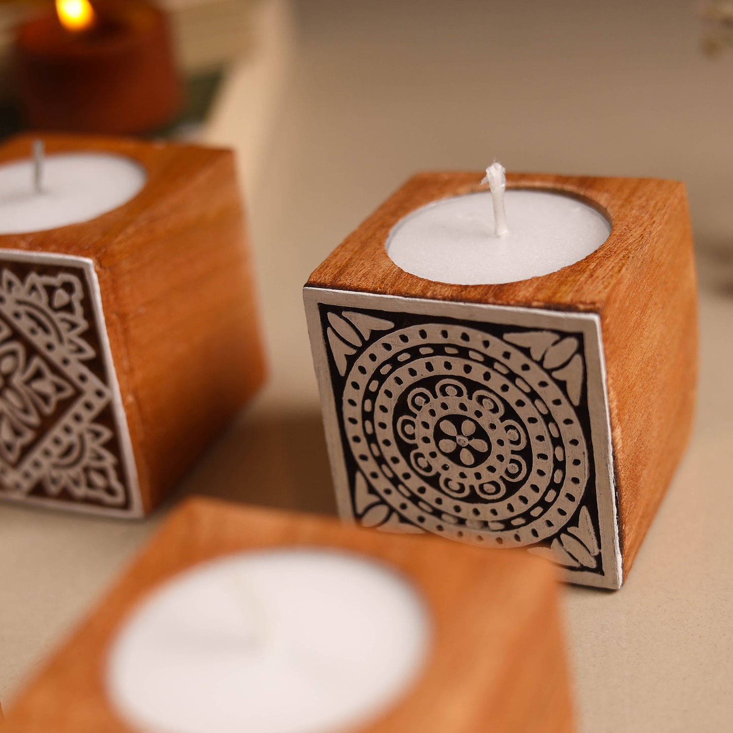 Set of 4 hand carved bakayan wood tealight candle holder 19