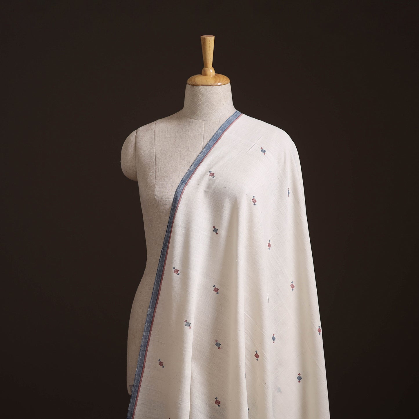 White - Handspun Handloom Natural Dyed Cotton Srikakulam Jamdani Fabric 08